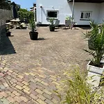Amsterdam 17, Incl Parking + Garden Apartment
