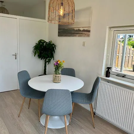 Appartement Amsterdam 17, Incl Parking + Garden *