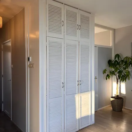 Apartment Amsterdam 17, Incl Parking + Garden