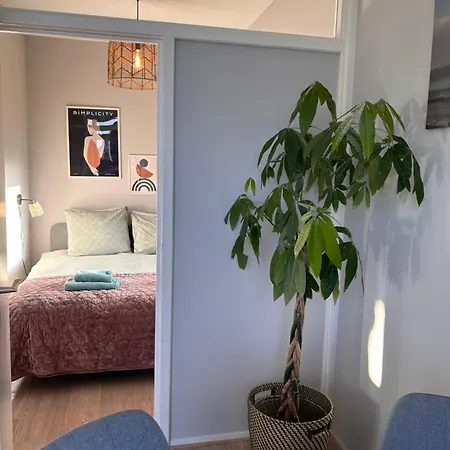 Apartment Amsterdam 17, Incl Parking + Garden *