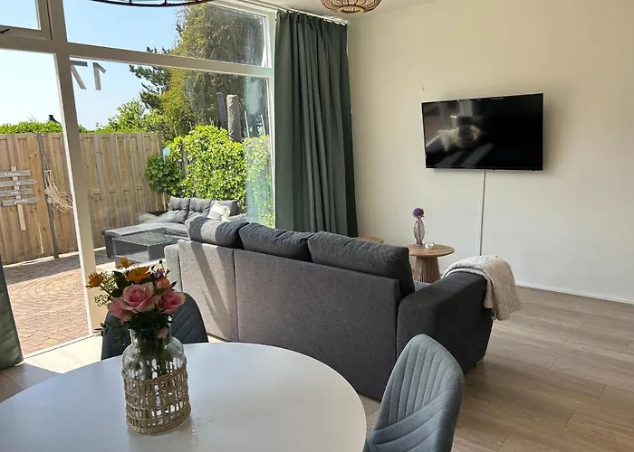 Amsterdam 17, Incl Parking + Garden Apartment