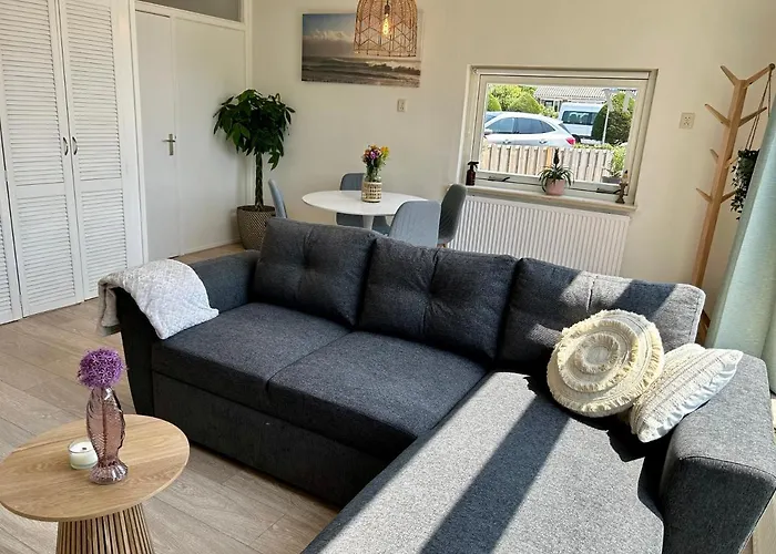 Amsterdam 17, Incl Parking + Garden Apartment