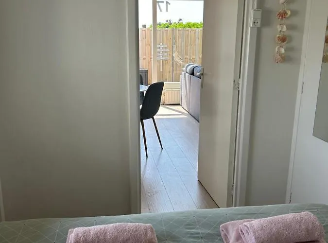 Apartment Amsterdam 17, Incl Parking + Garden *