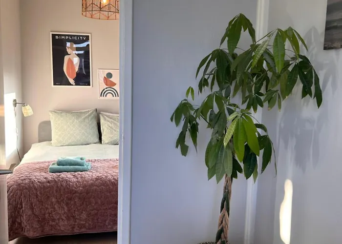 Apartment Amsterdam 17, Incl Parking + Garden *