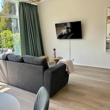 Amsterdam 17, Incl Parking + Garden * زاندفورت