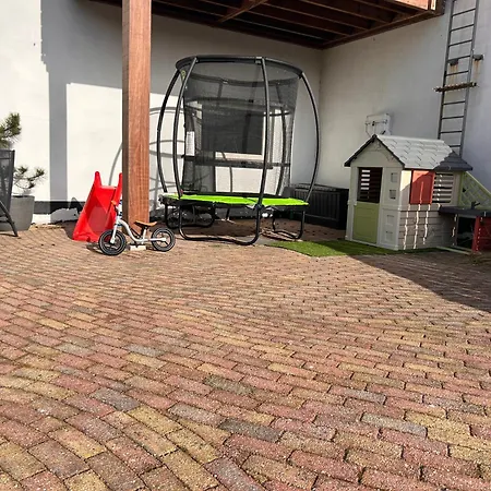 Amsterdam 17, Incl Parking + Garden
